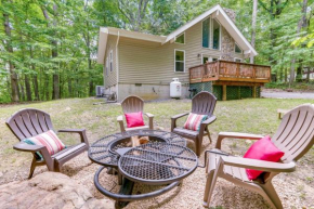 Cabin with Deck and Screened-In Porch in New Market!